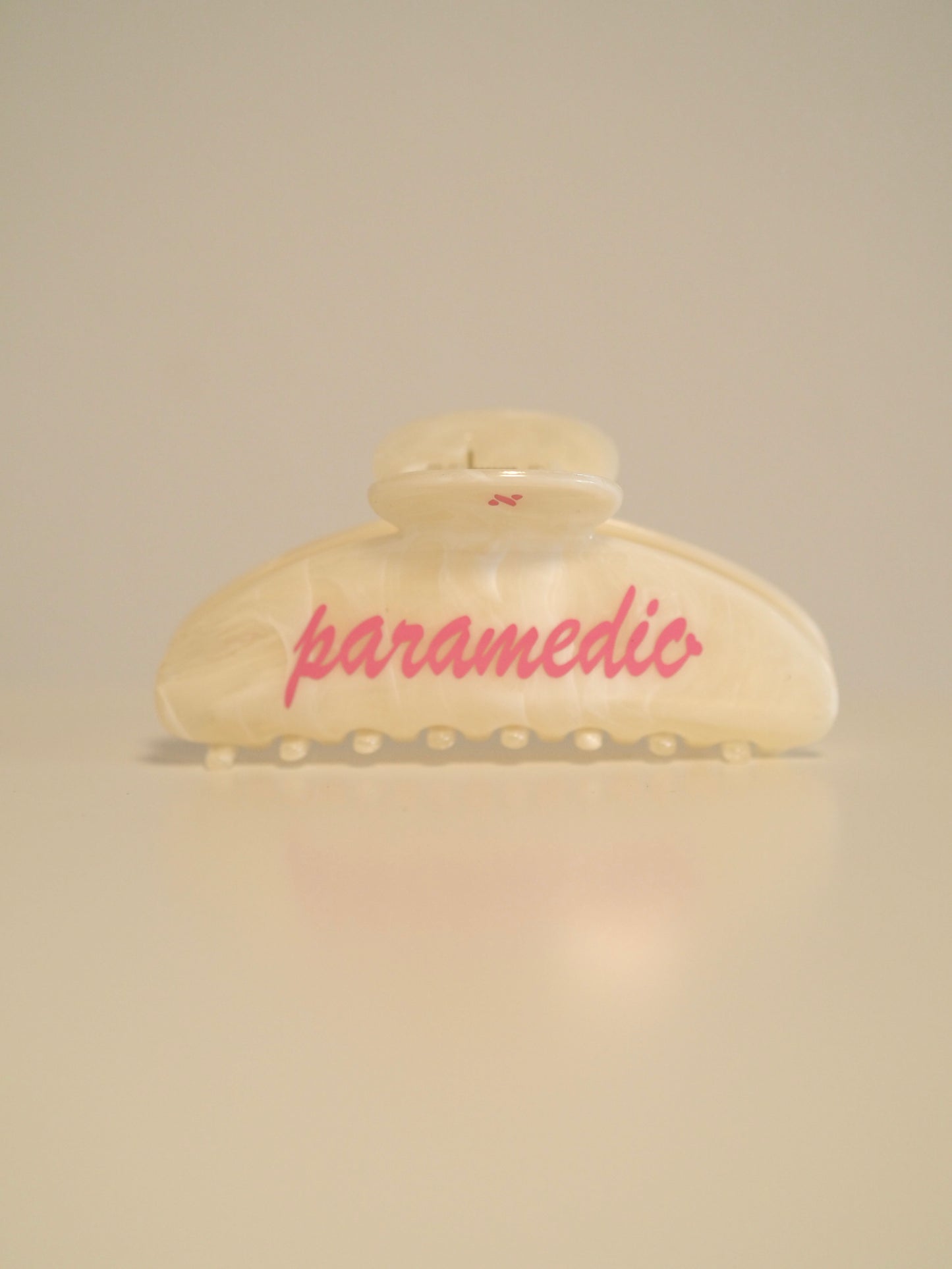 Creamy dream Paramedic Hairclip