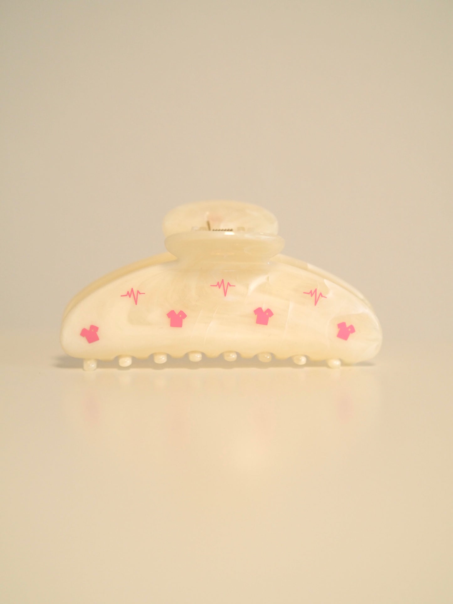 Creamy dream Paramedic Hairclip